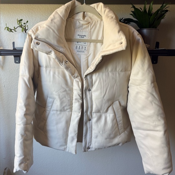 💚 Abercrombie And Fitch Cream mini zip up puffer jacket S - Picture 4 of 13